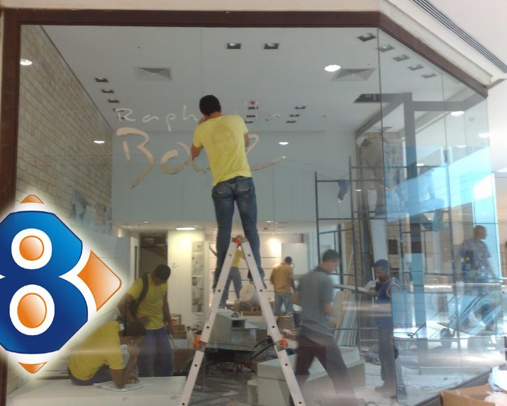 letreiro de aco inox fachada raphaela bozz em salvador