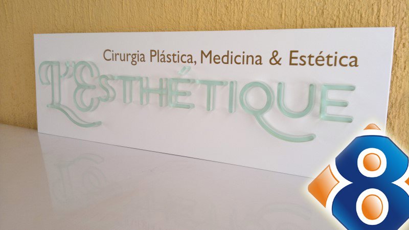 placa de acrilico em letras caixa comunicacao visual formato8 em salvador