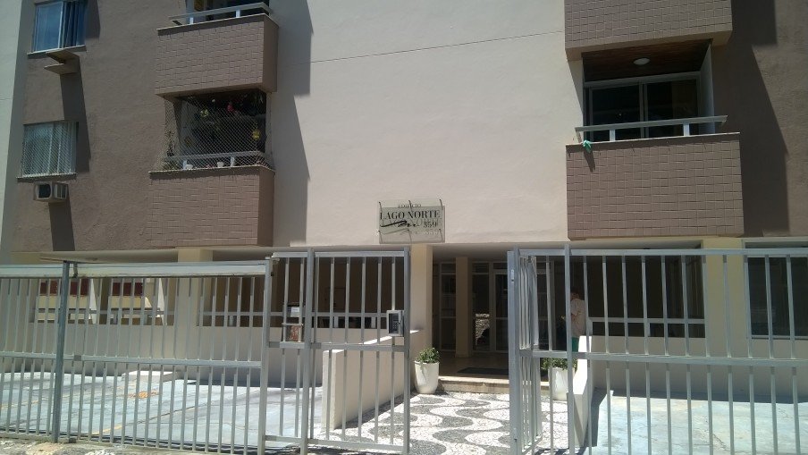 placa para edificio de vidro temperado lago norte costa azul